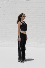 Load image into Gallery viewer, The Asili duo zipper jeans is a black denim jeans

