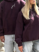 Load image into Gallery viewer, (HABAYTAK BL SHETA) حبيتك بالشتاء hoodie comes in the color plum
