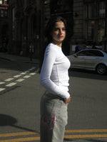 Load image into Gallery viewer, The Asili Mega baggy jeans in cloud grey with pink bubblegum embroidery
